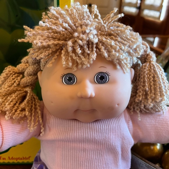 Cabbage Patch Kids - excellent condition and original box - Picture 3 of 15